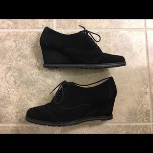 Ellen Tracy Black Suede Wedge Oxford Shoes ✨